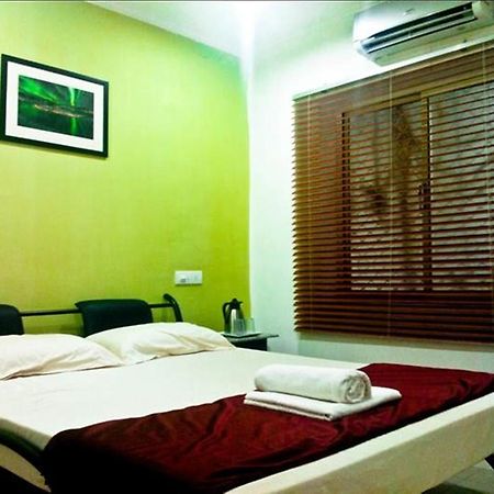 Deccan Comforts Hyderabad Eksteriør billede