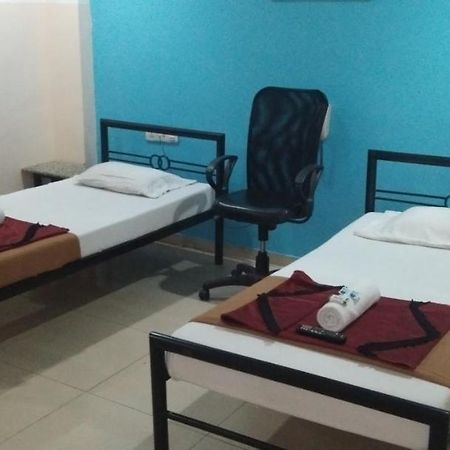 Deccan Comforts Hyderabad Eksteriør billede